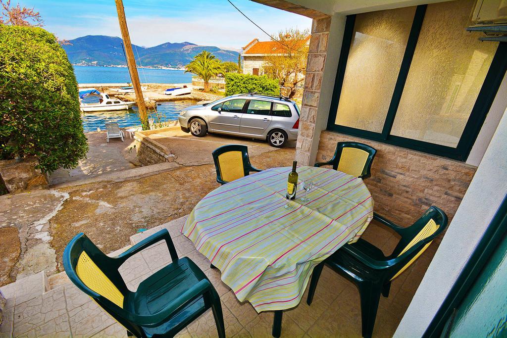 Kjara Apartments Teodo Esterno foto
