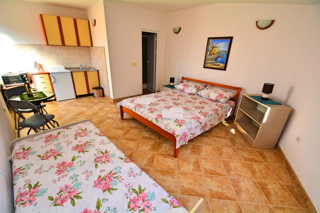 Kjara Apartments Teodo Esterno foto