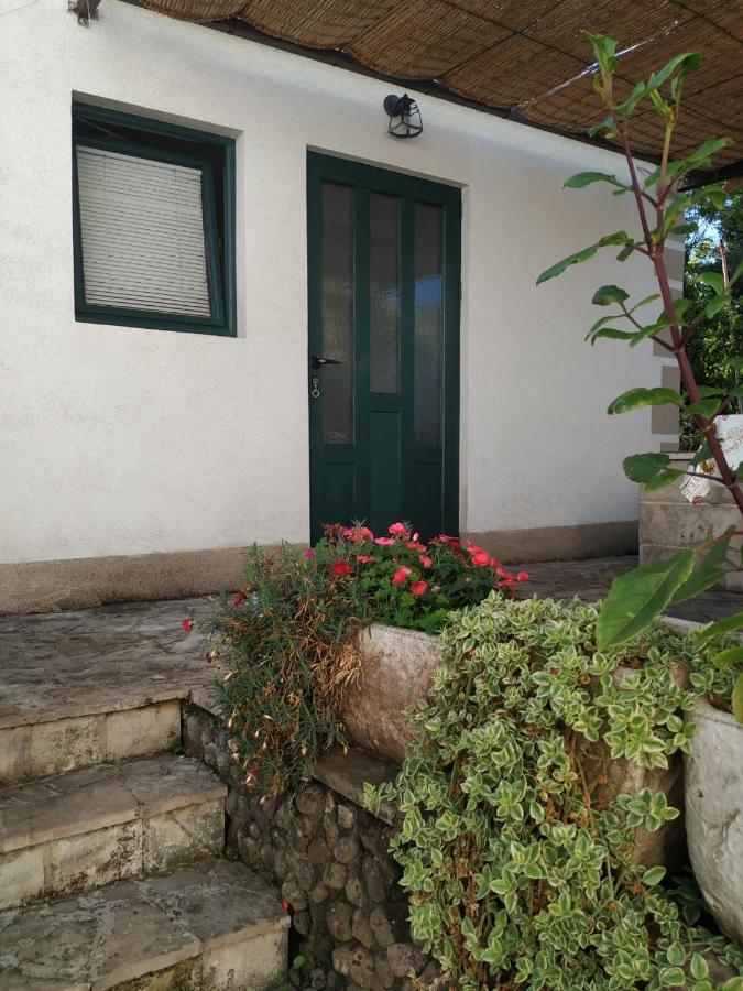 Kjara Apartments Teodo Esterno foto