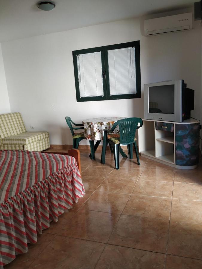 Kjara Apartments Teodo Esterno foto
